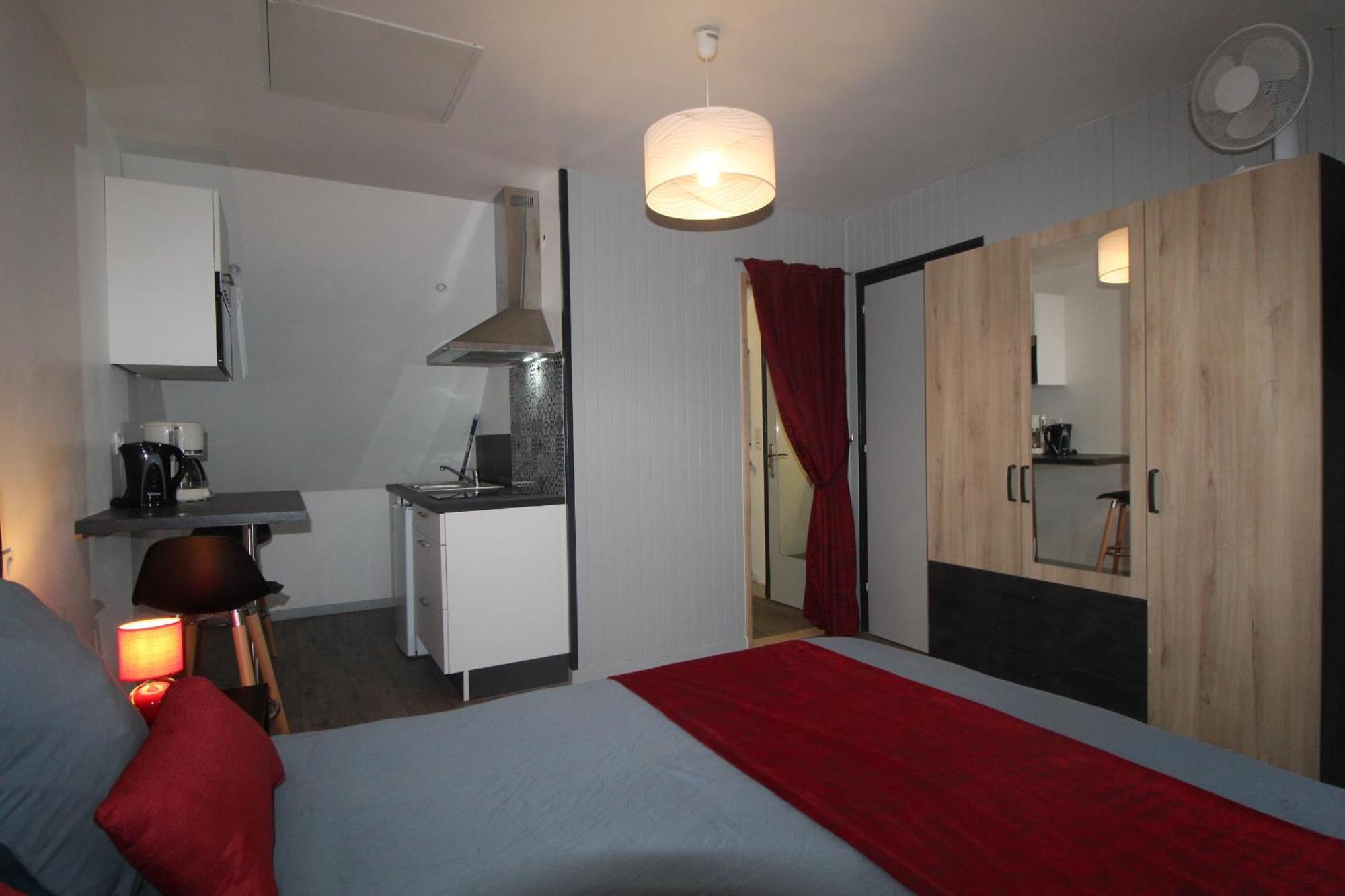 Studio Ouest Cuisine Prive Proche Centre Ville Loudéac Εξωτερικό φωτογραφία